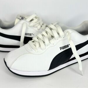 (Final Price)

Puma Classic White and Black Sneakers